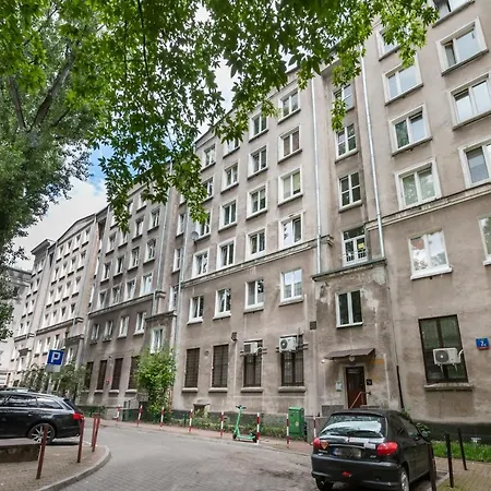 Downtown Antique By Bookinghost *