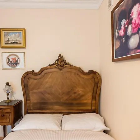 Appartamento Downtown Antique By Bookinghost *