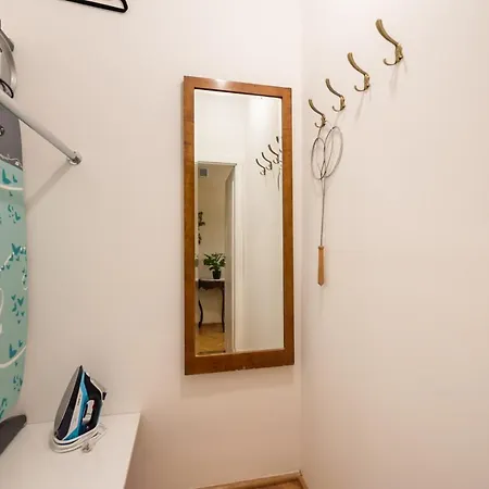 Downtown Antique Apartment Warsaw
