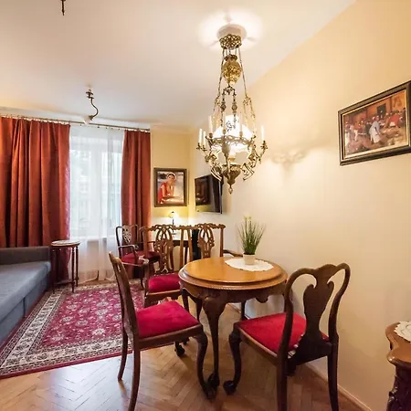 Appartement Downtown Antique By Bookinghost *