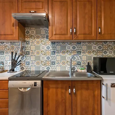 Downtown Antique By Bookinghost Varsovie