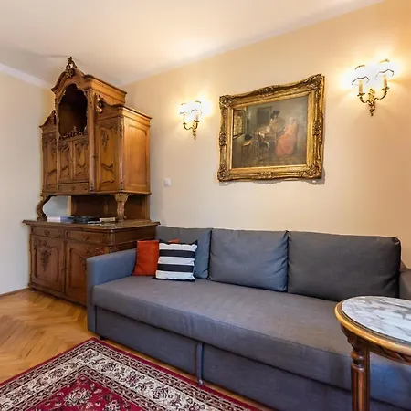 Appartement Downtown Antique By Bookinghost *